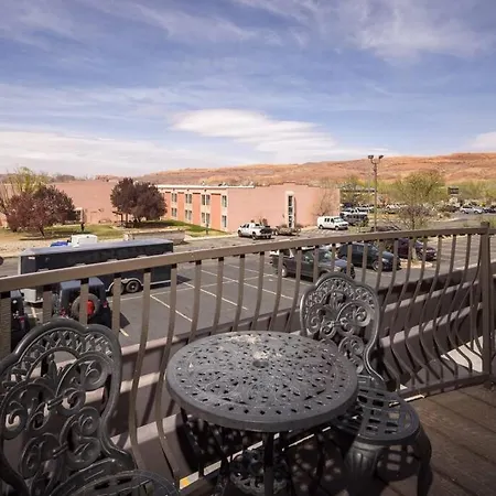 Luxury Downtown Rental - La Dolce Vita Villa #3 Moab Extérieur photo